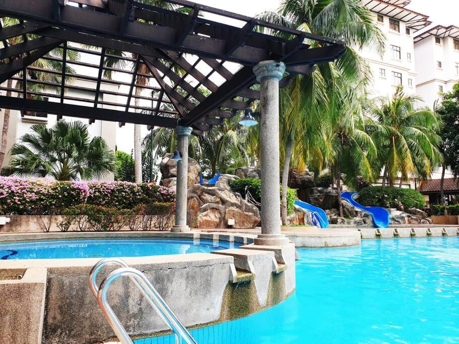 Mahkota Pool View Apartment Near A'Famosa & Jonker Malacca Ngoại thất bức ảnh